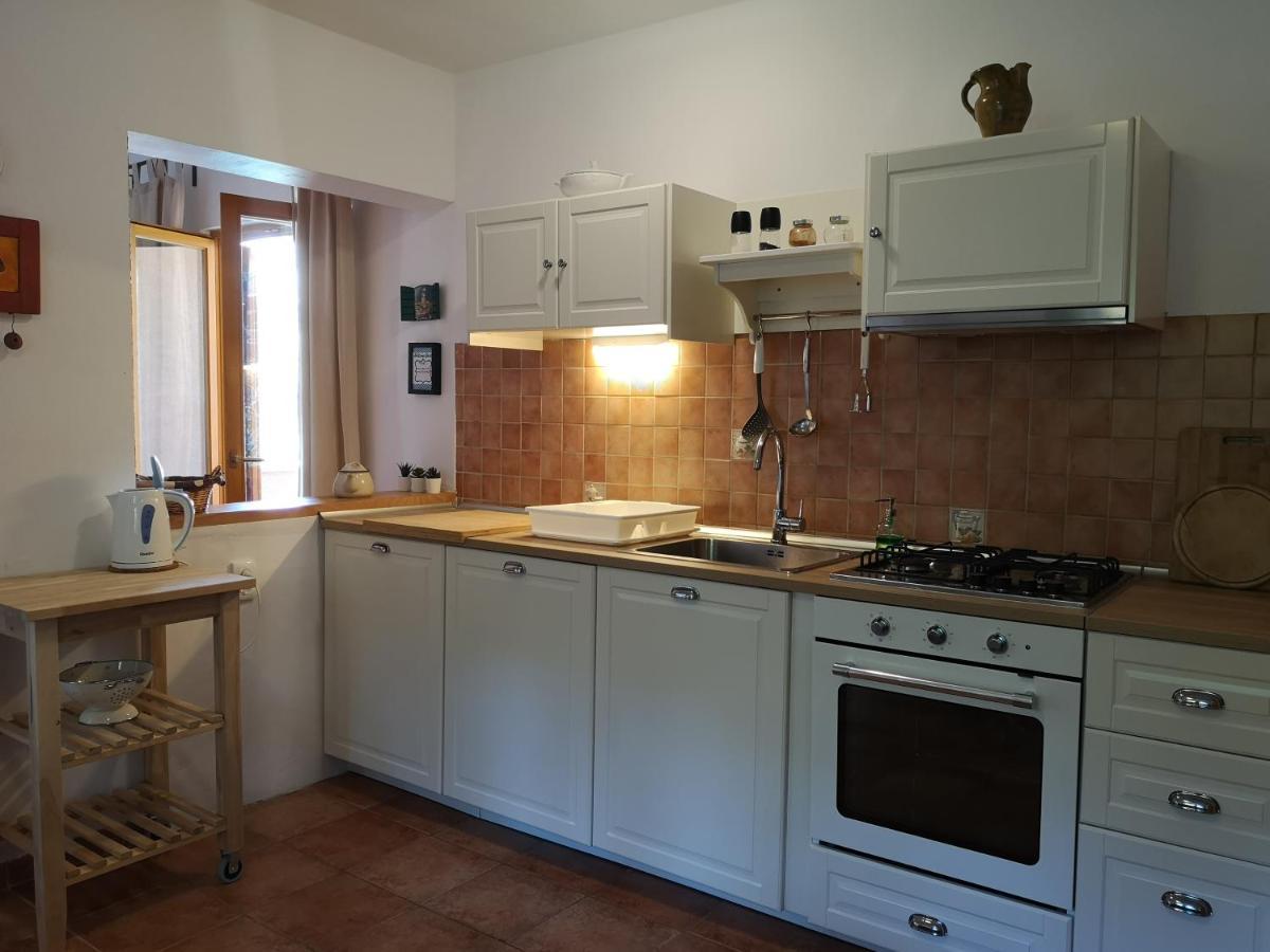 Apartments Lili I Baska  Exterior photo