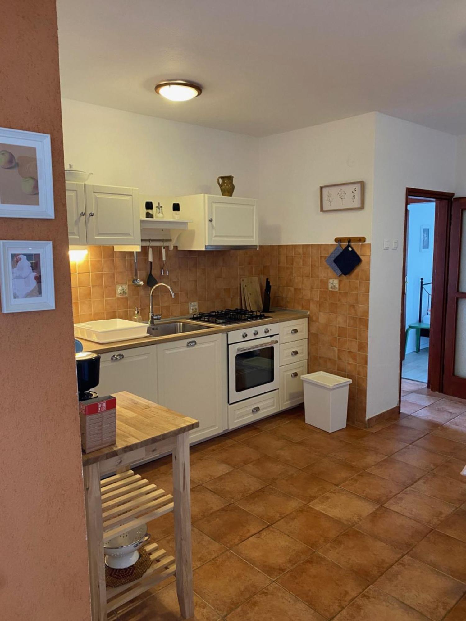 Apartments Lili I Baska  Exterior photo