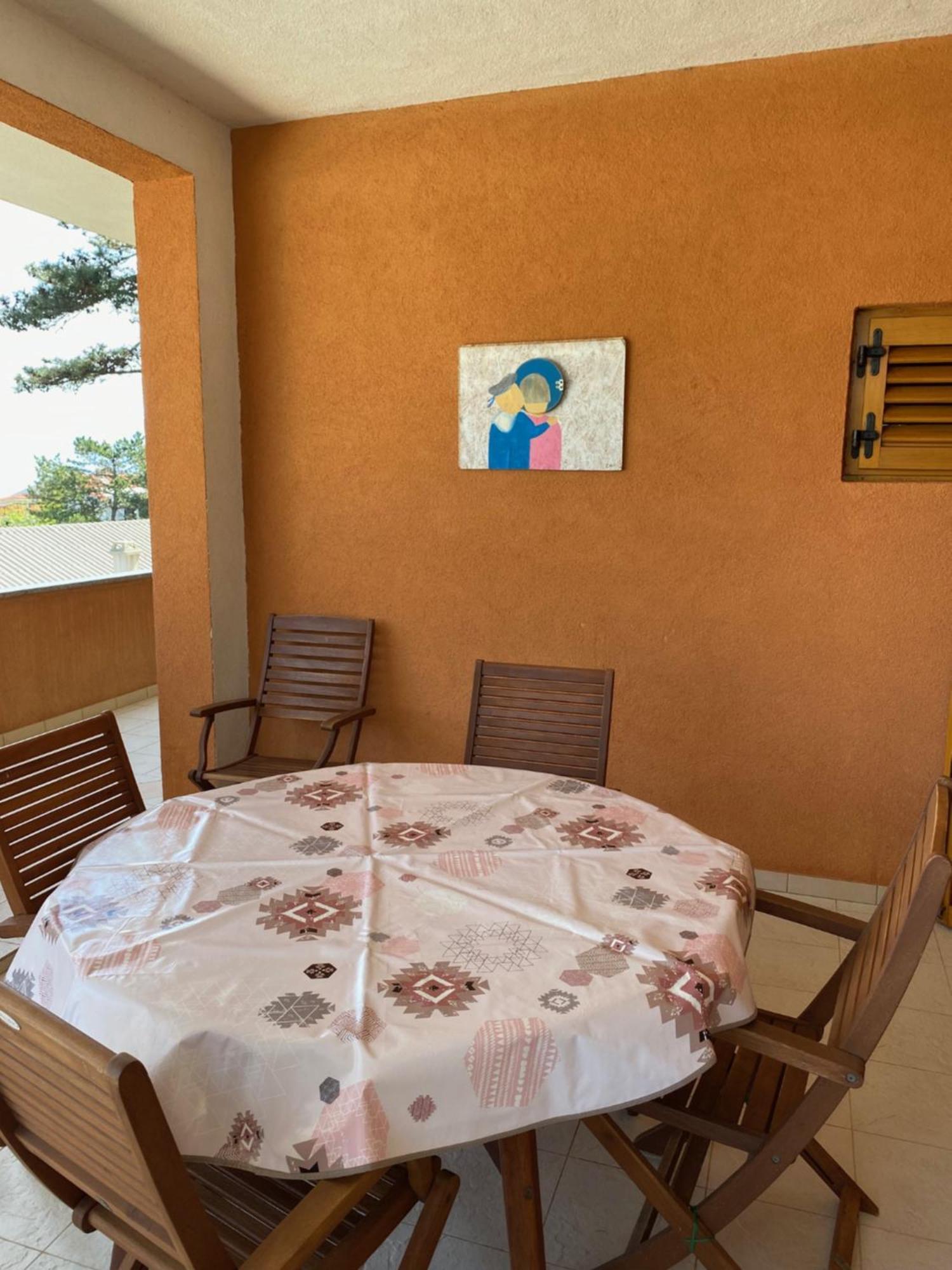 Apartments Lili I Baska  Exterior photo