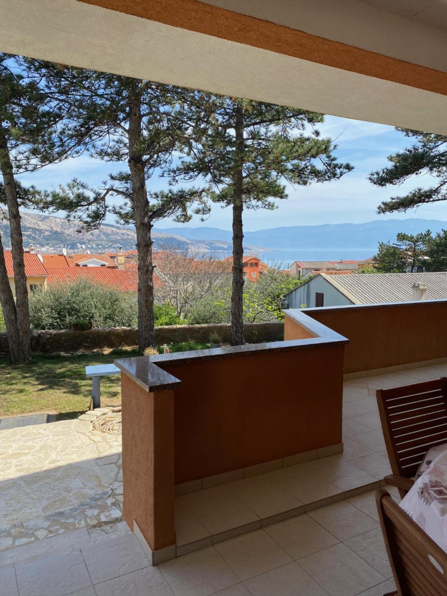 Apartments Lili I Baska  Exterior photo